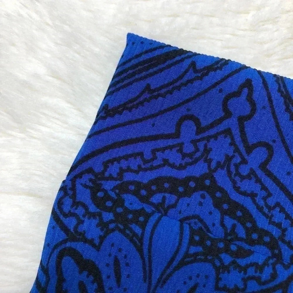 Wrap Scarf Floral Blue And Black - Picture 4 of 11